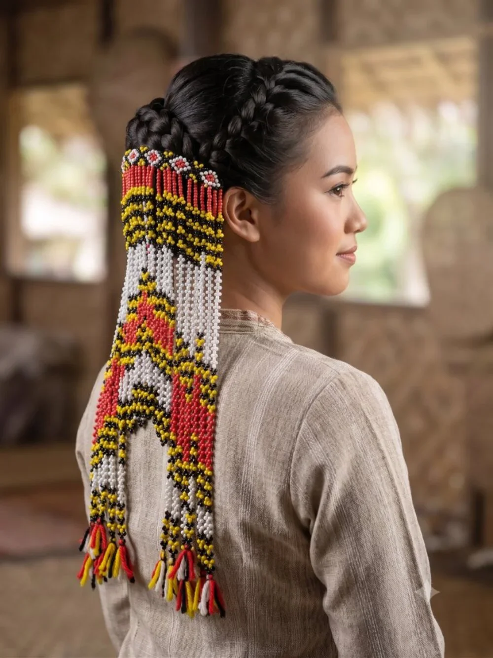 Traditional T'boli Sewat Comb from the Philippines - Handcrafted
